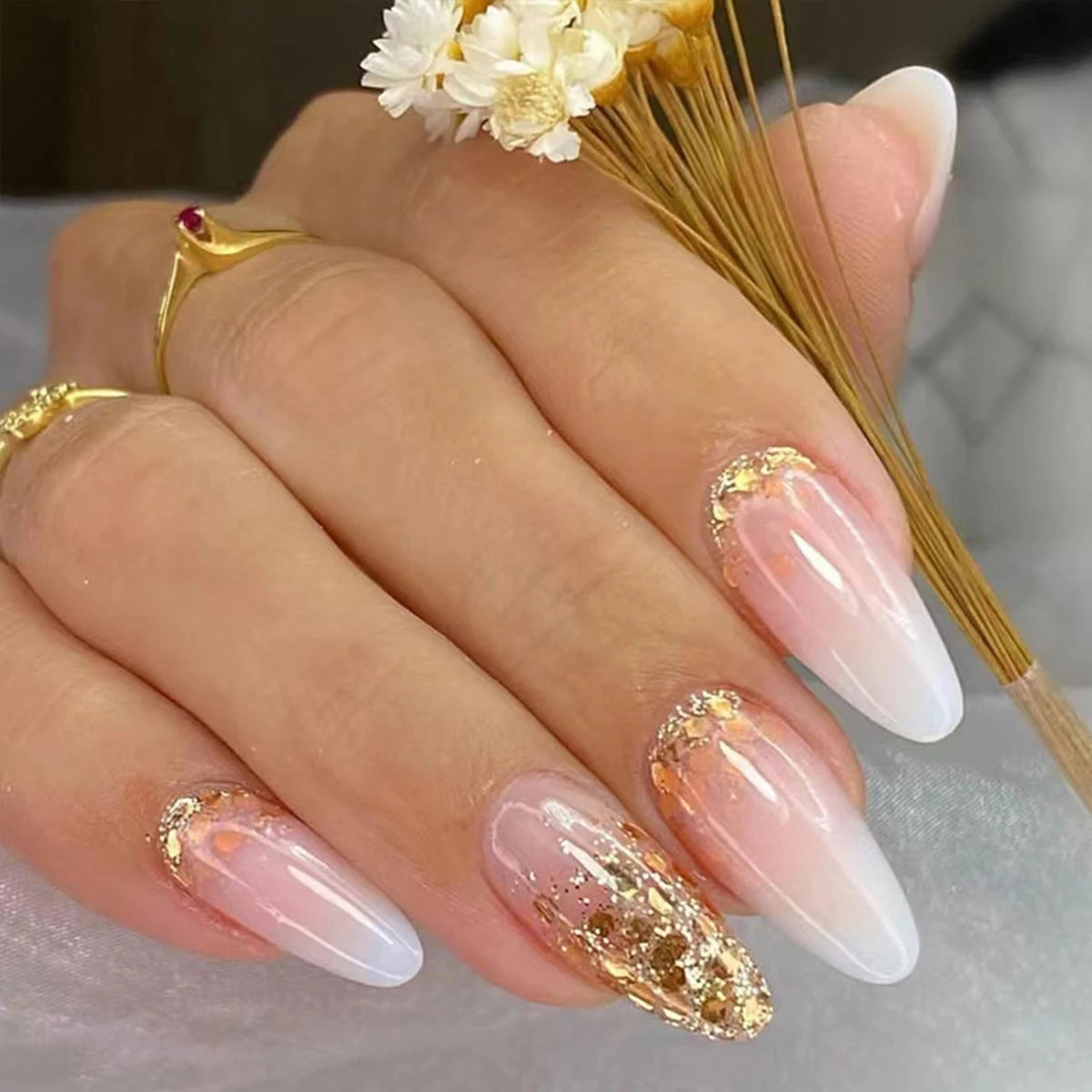24 pieces of ins-style long press-on nails (teardrop shape), paired with 1 piece of jelly glue and 1 nail file